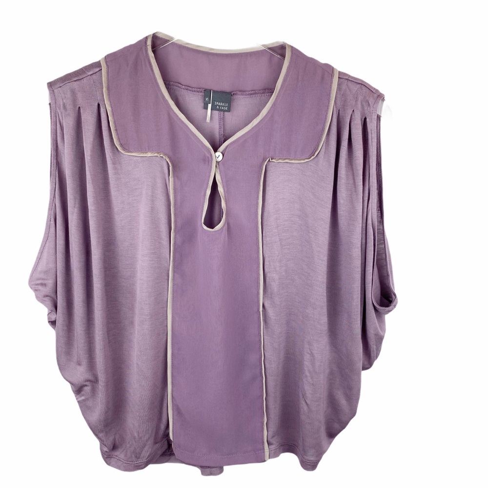 Sparkle & Fade Purple Keyhole Sleeveless Blouse XS